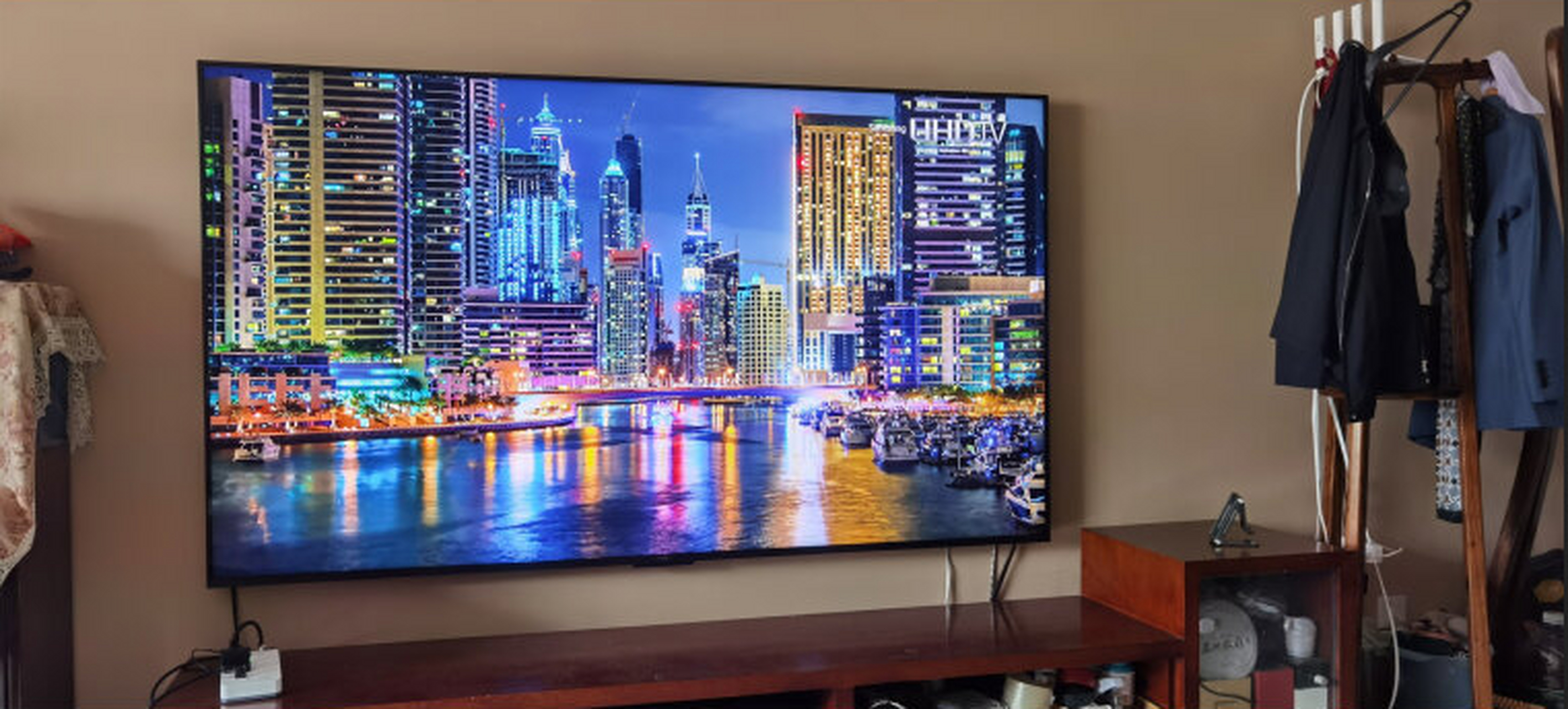 今年618值得入手的tcl mini led电视:tcl 85q10h  这台电视机拥有许多