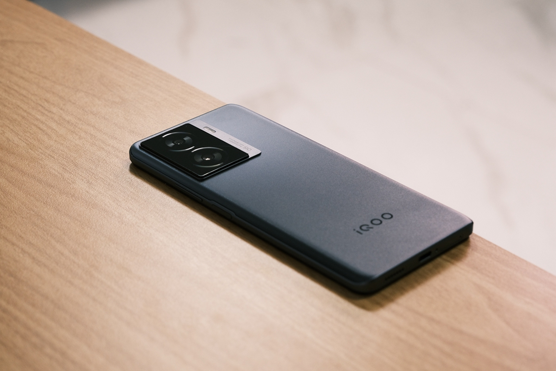 iqoo z7图赏,一部做工精致,颜值突出的千元手机.