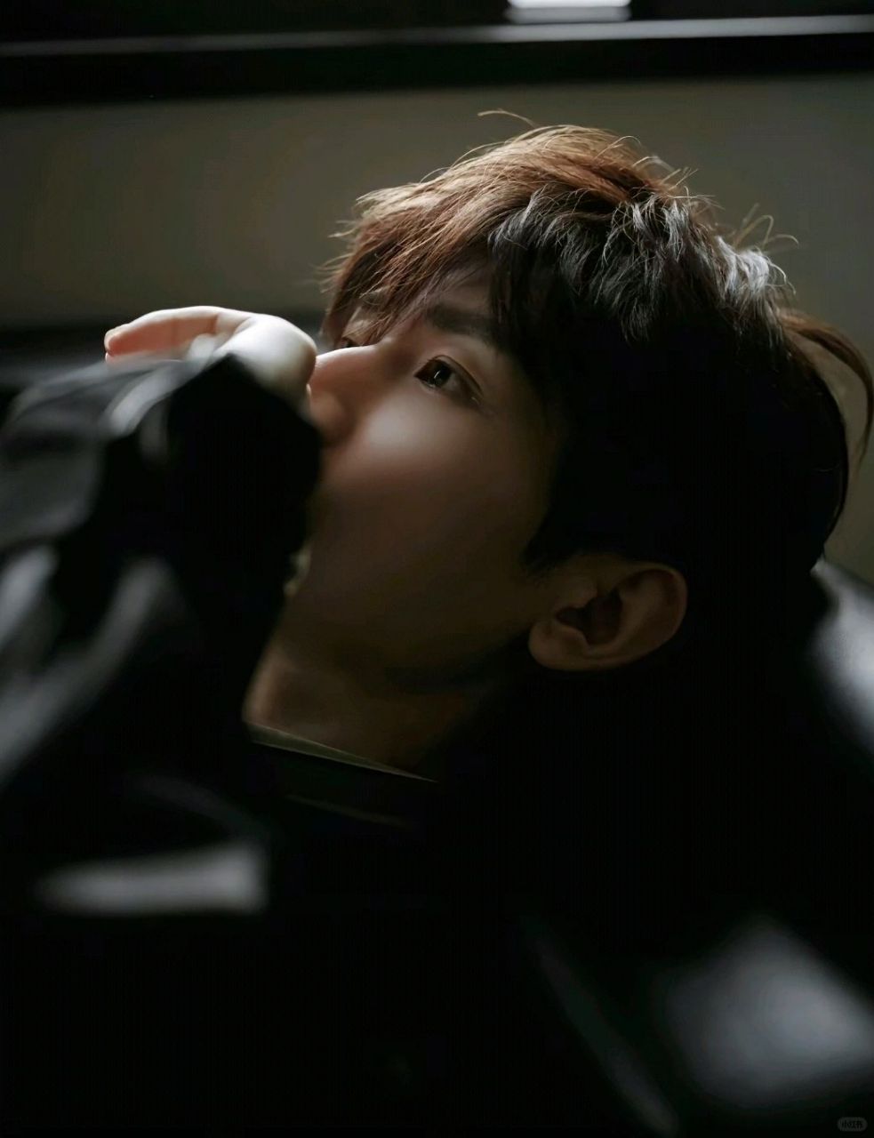 当我拿出这些神图时,阁下应该如何应对  成毅的现代装也是yyds!