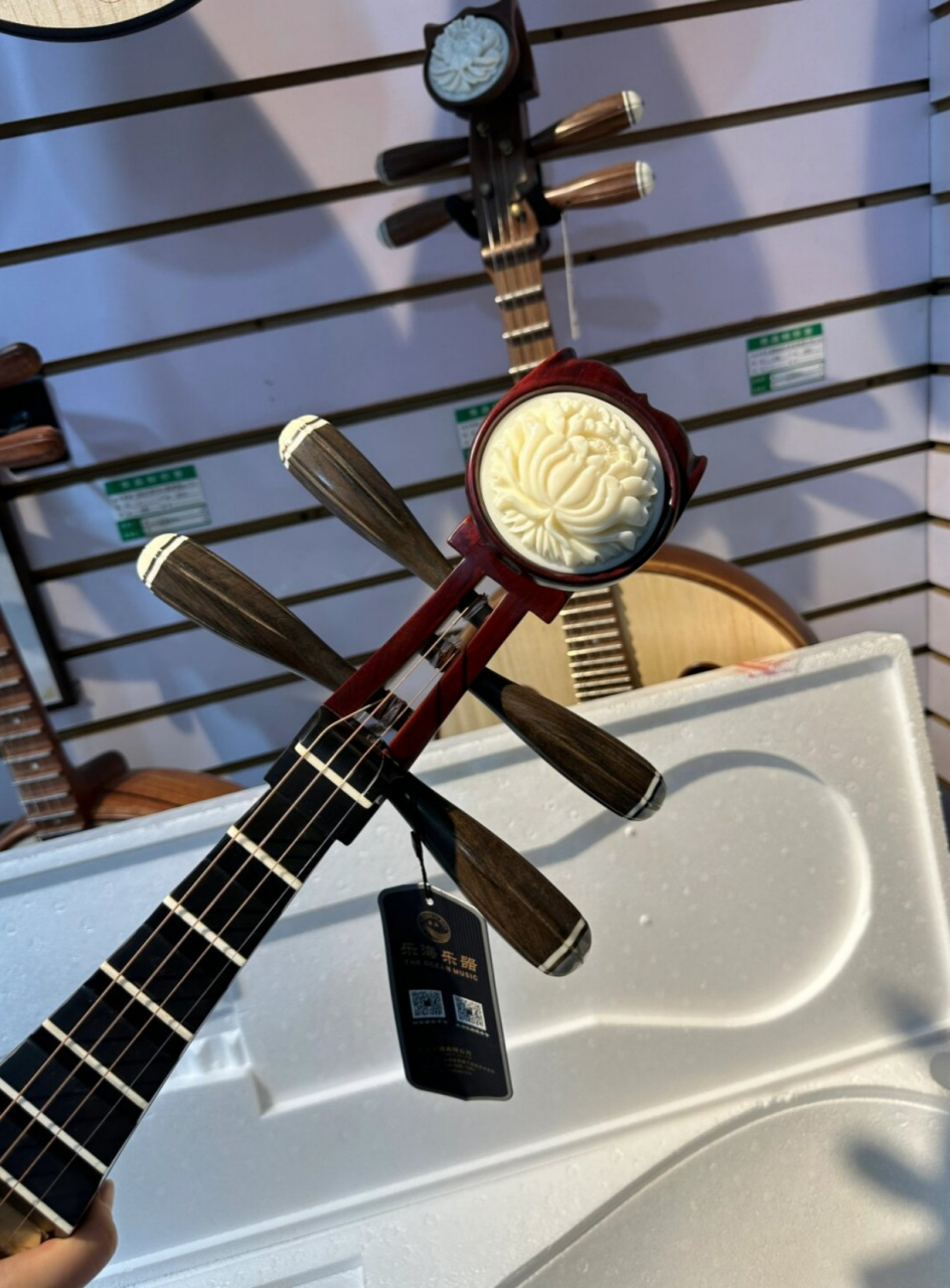 乐海非洲紫檀木琵琶912-3,实拍发走!