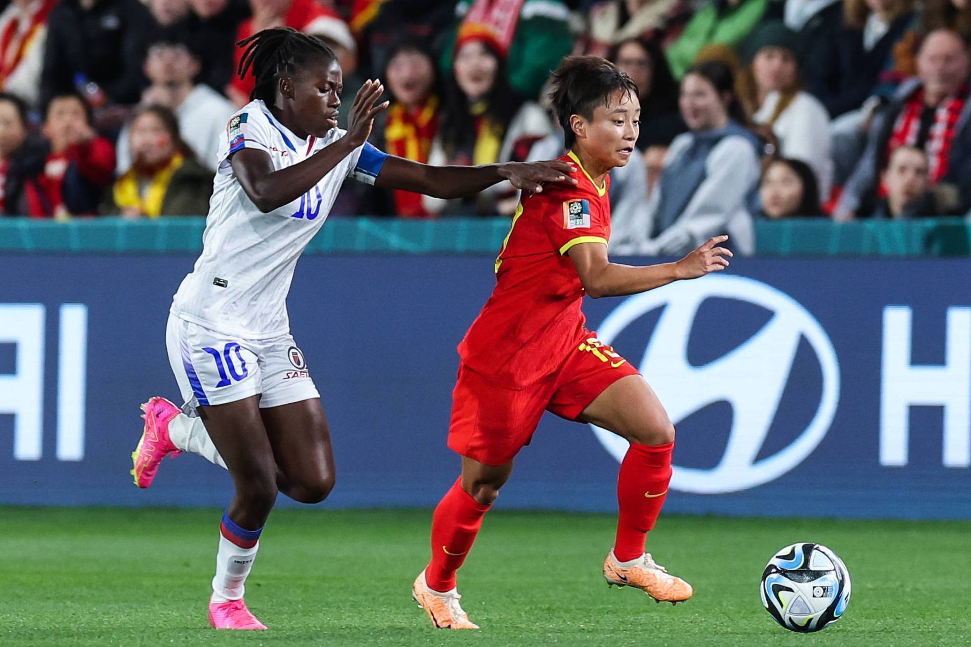 中国女足对阵海地女足的比赛.让我们一起回顾一下这场激动人心的比赛!