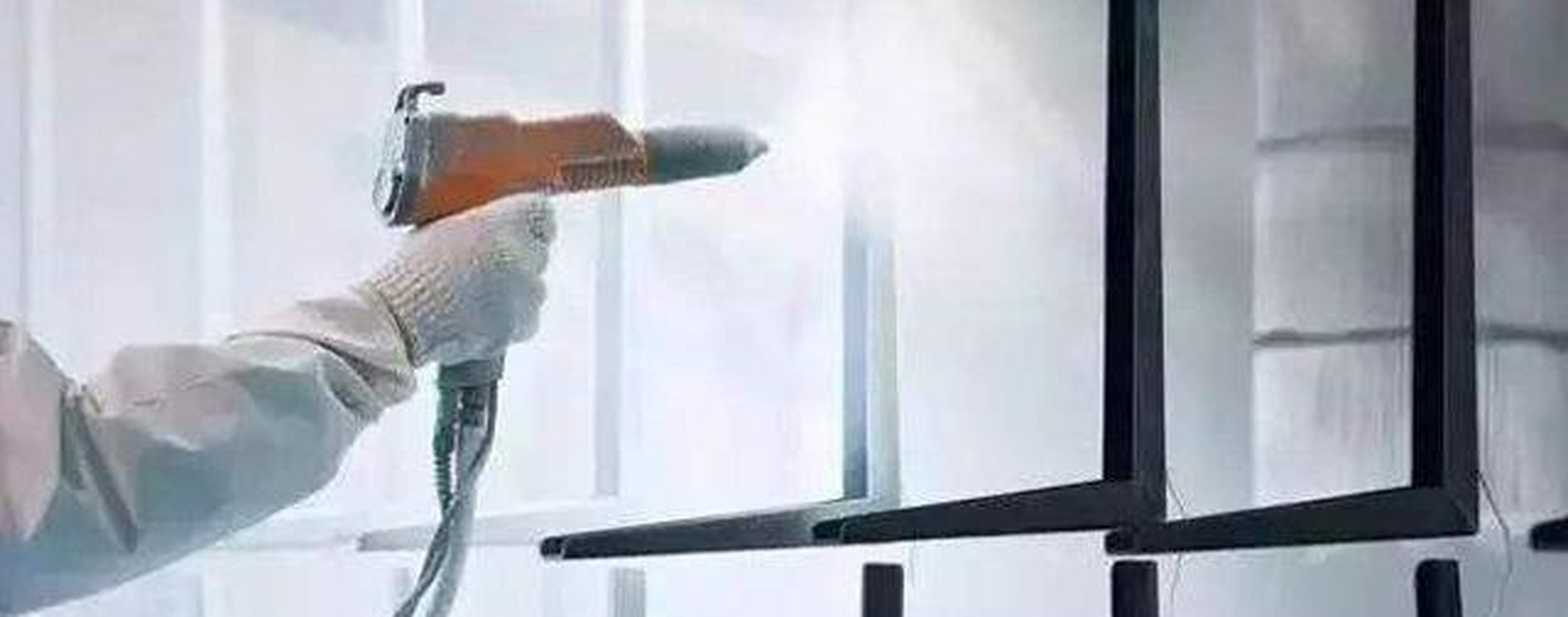 ed1000环氧底漆与固化剂按照9:1的配比混合,加入稀释剂充分搅拌均匀