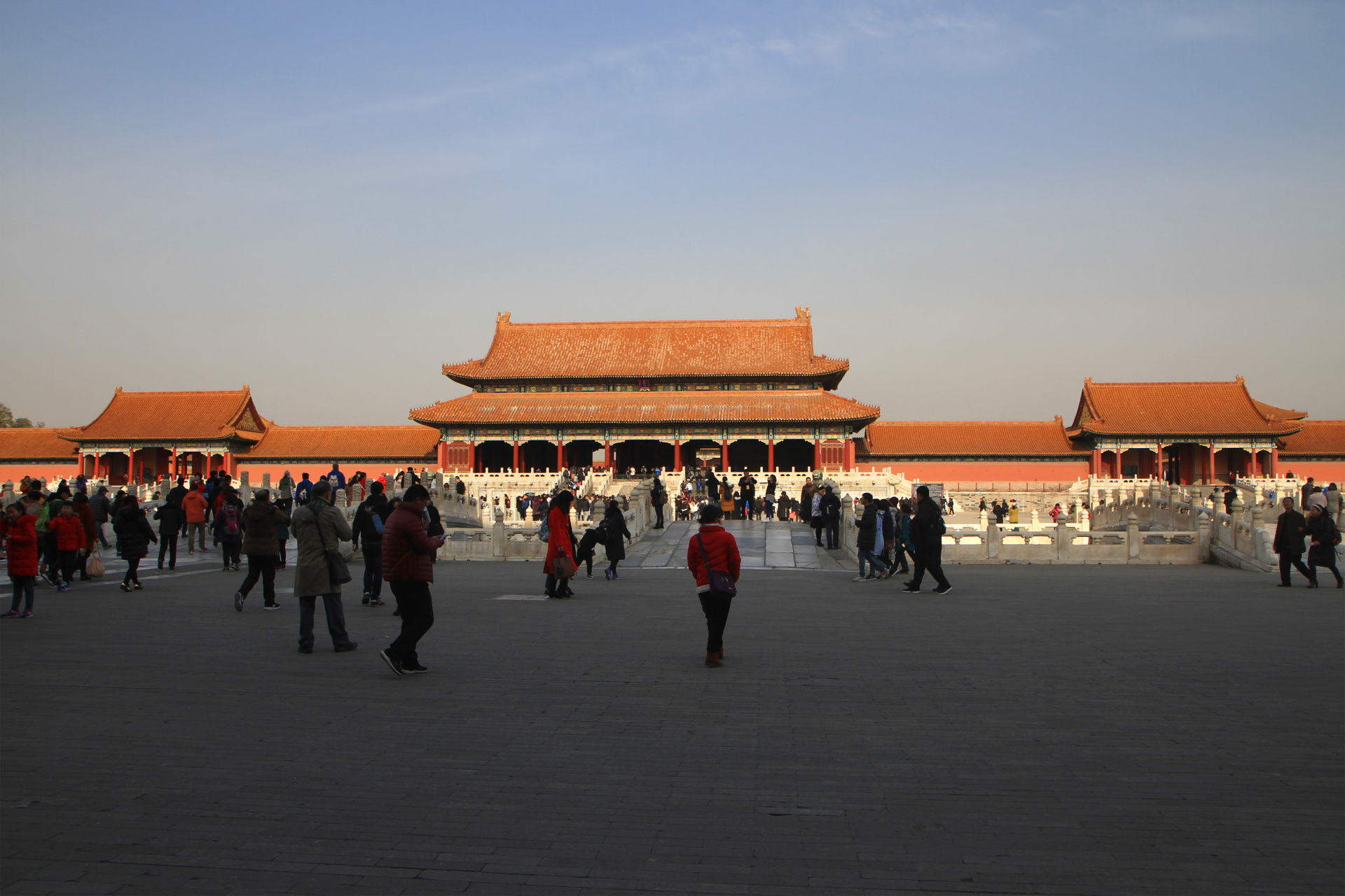太和门,进出故宫前三殿(太和殿,中和殿和保和殿)的大门.