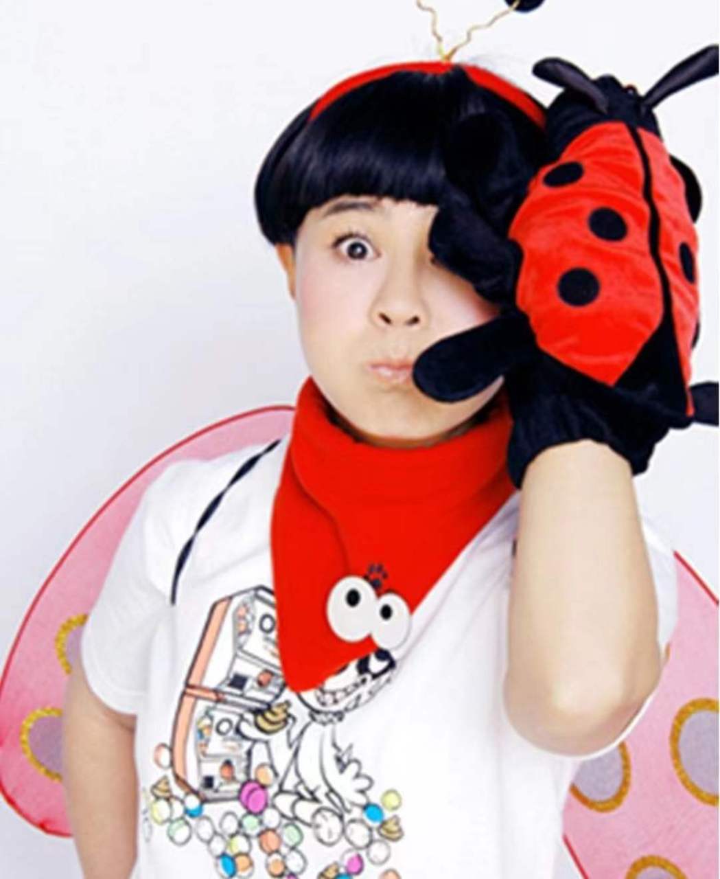 爆款练习生#还记得少儿节目主持人金龟子(刘纯燕)吗?