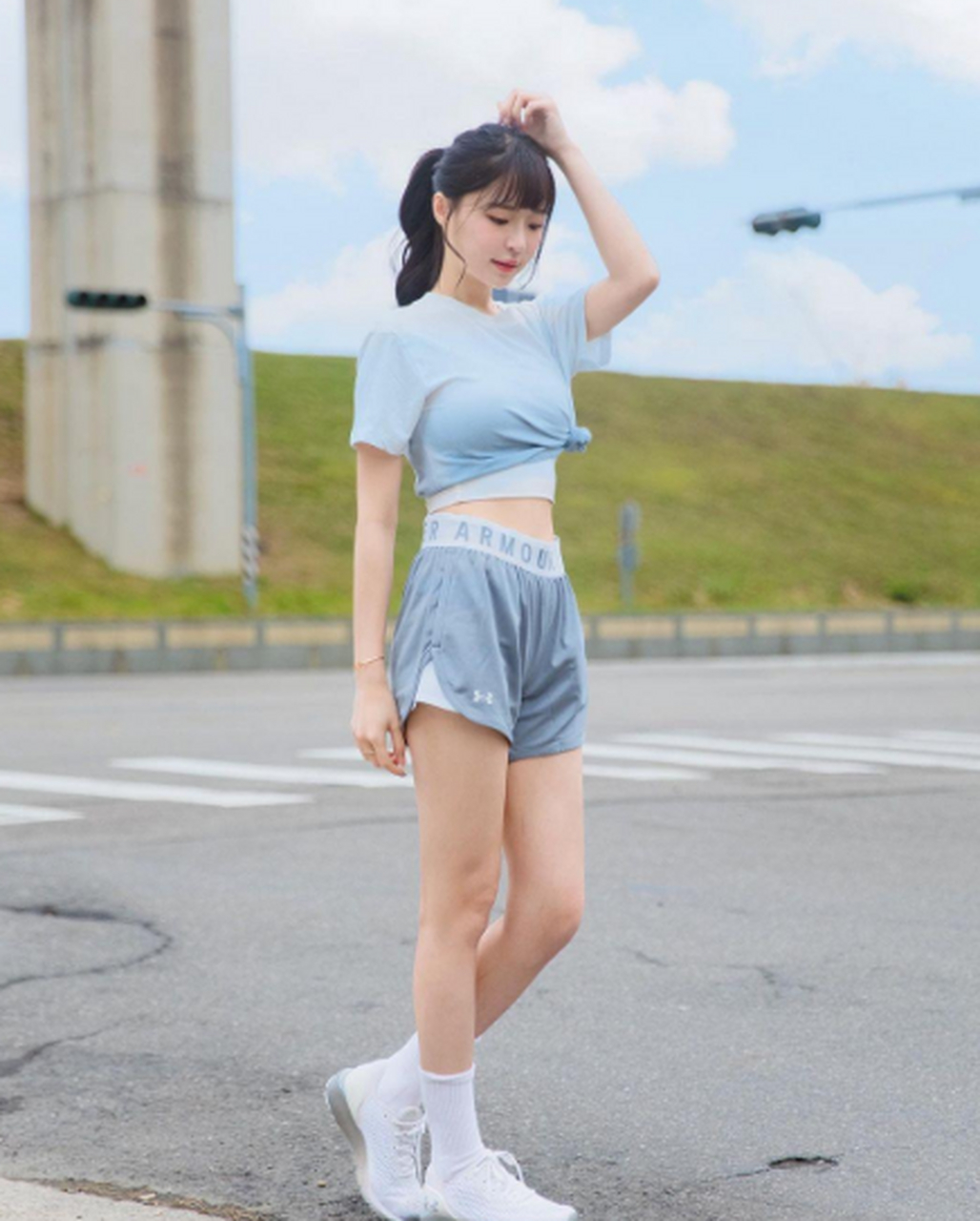 人像随拍,甜美可爱的户外女孩