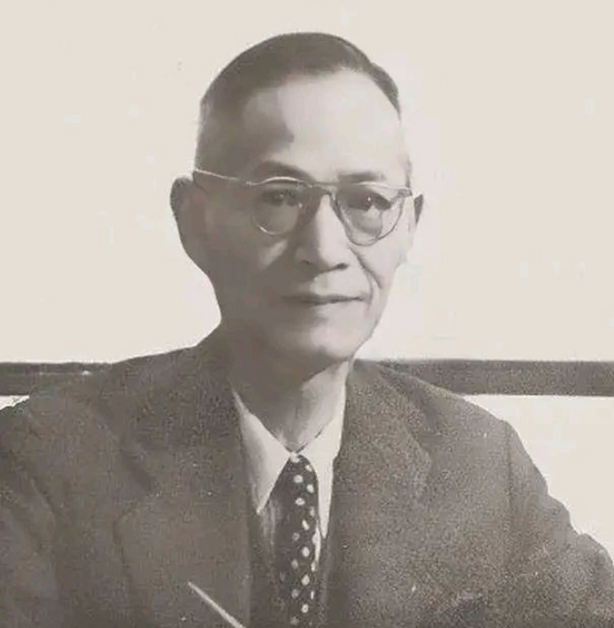 1961年,北大校长蒋梦麟在75岁高龄时,与53岁的徐贤乐结婚,这场婚姻