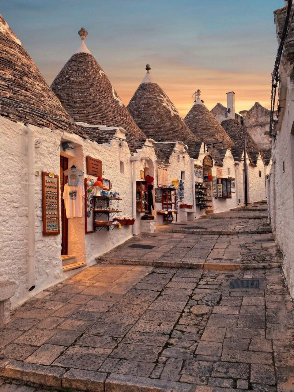 阿尔贝罗贝洛,这个位于意大利南部的小镇,有着"天堂小镇"的美誉