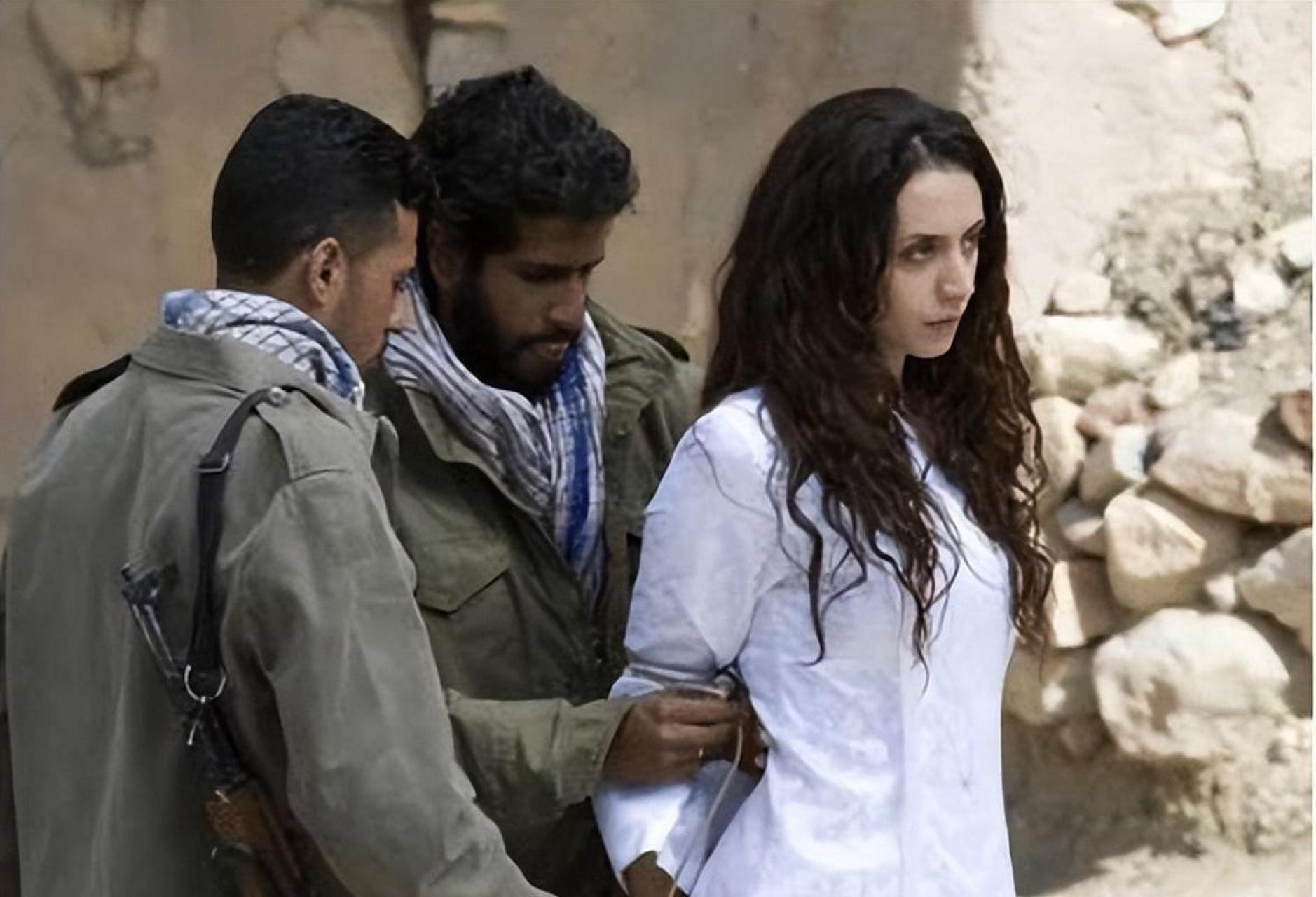 叙利亚女性买卖  "500元,太贵了,便宜点!""68元,不错,我要了!