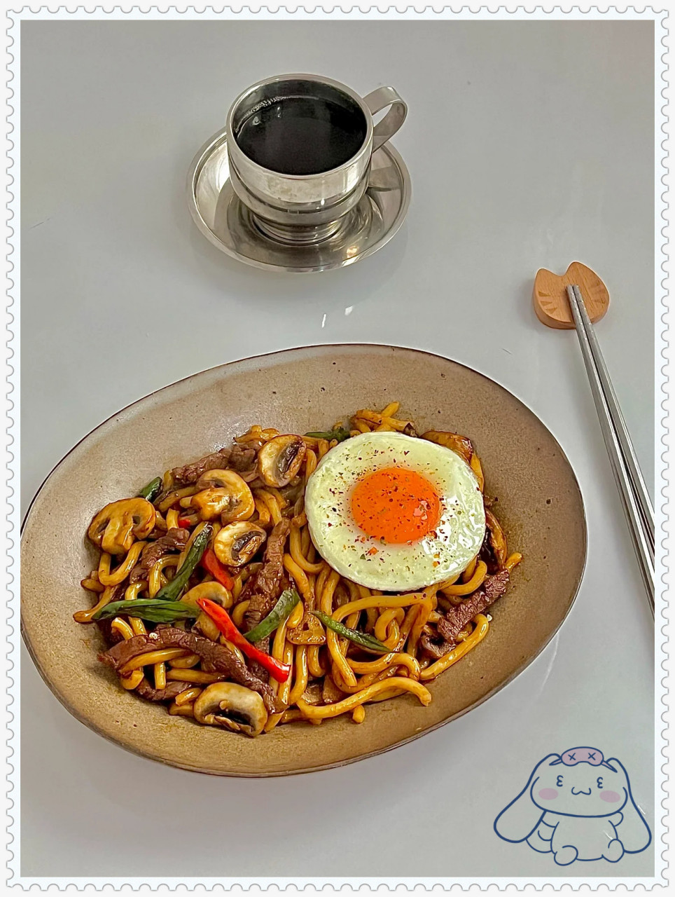 7715 香辣黑椒牛柳炒乌冬面,让你欲罢不能97  02 材料:一包