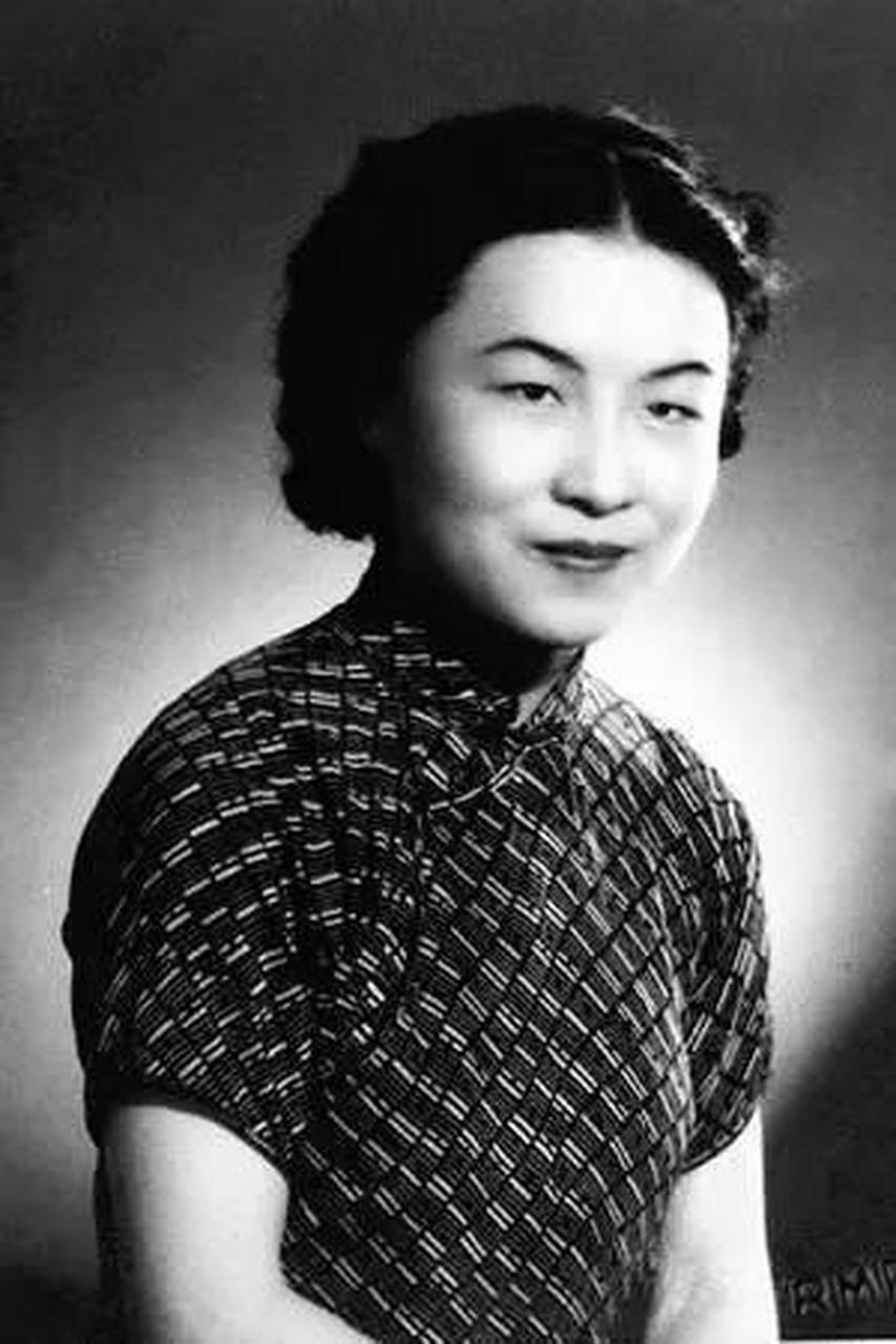 1966年,杨绛被剃成了阴阳头,很多人都害怕她接受不了,可是杨绛没哭