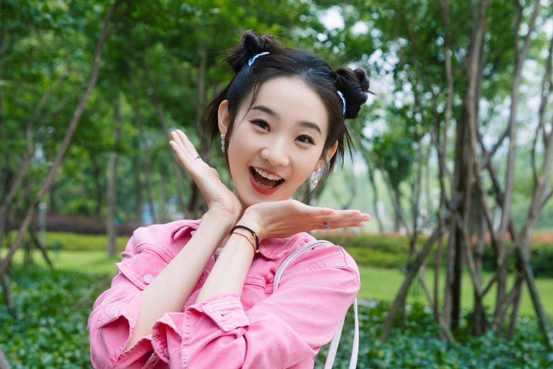 硬糖少女303  张艺凡  今日份糖妹新鲜物料张艺凡女子推理社最新节目