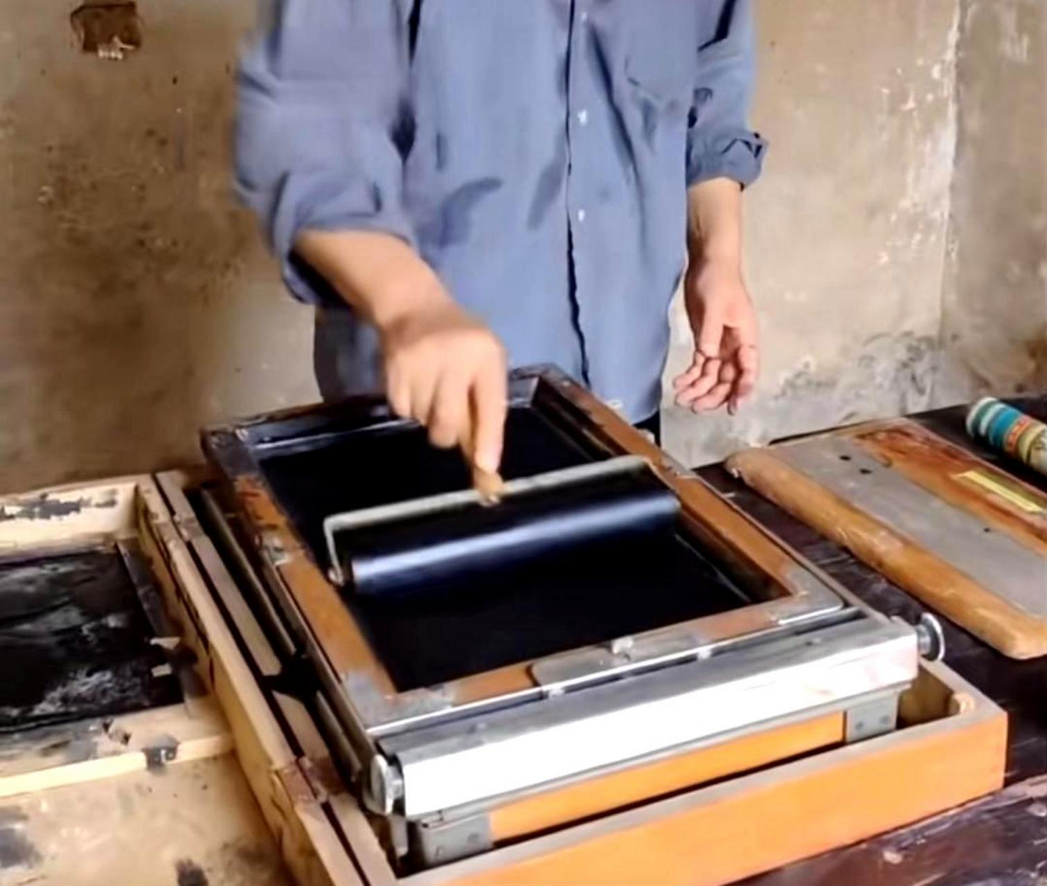 你还记得那些带着油墨香味的试卷吗?