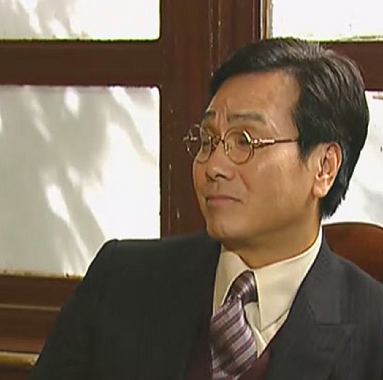 《银楼金粉》很是精彩,但是却没有引起关注  香港著名演员伍卫国曾在