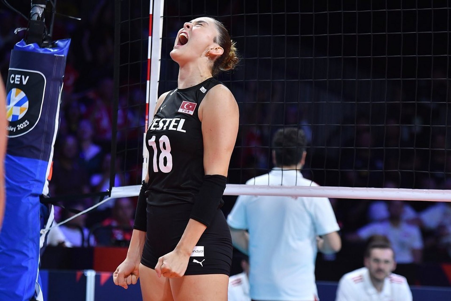 【女排欧锦赛1/4决赛波兰0:3土耳其】  女排欧锦赛八进四焦点战  波兰