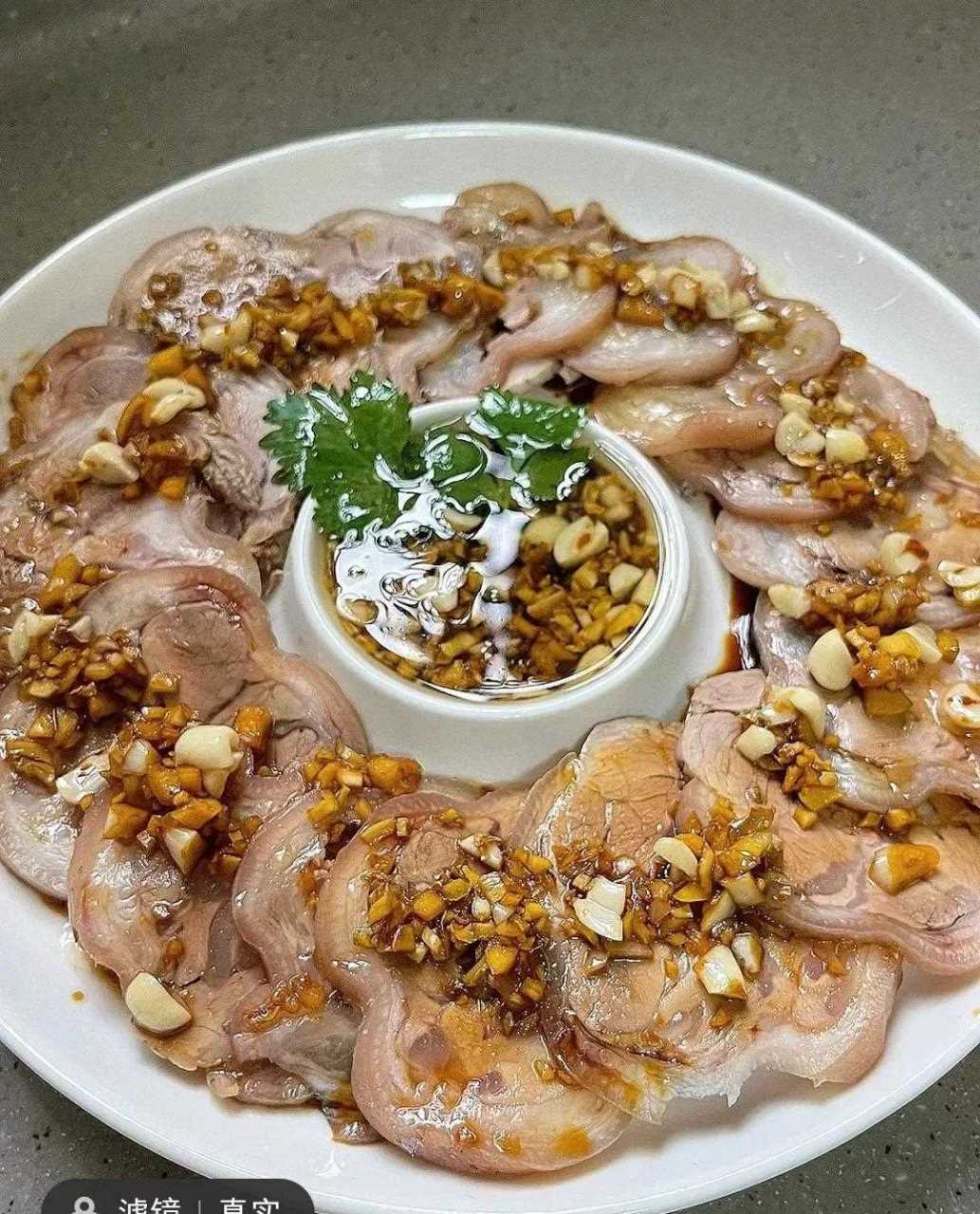 这道白云猪手颇有历史性的一道客家菜.