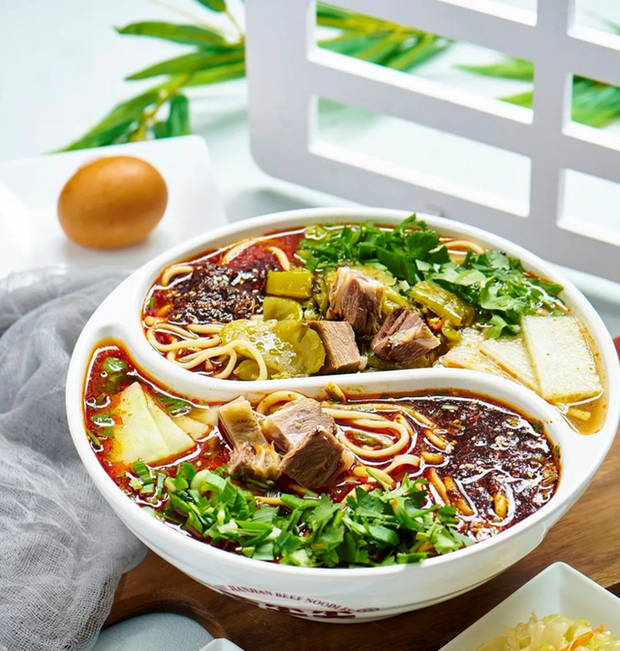 舌尖尖牛肉面喀什二店有效填补了周边餐饮的市场空白,让喀什市民方便