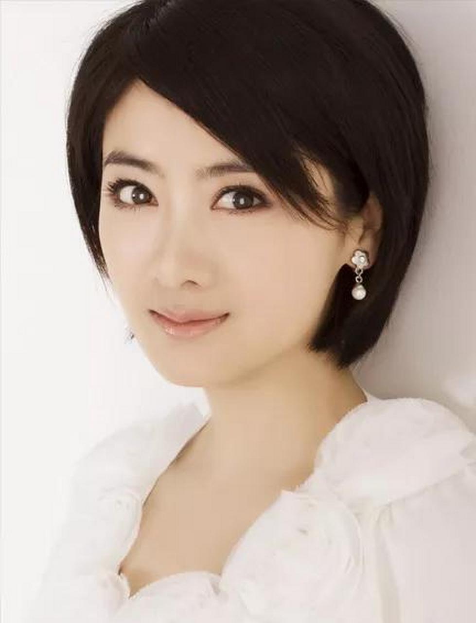 小李琳甜美可爱的照片