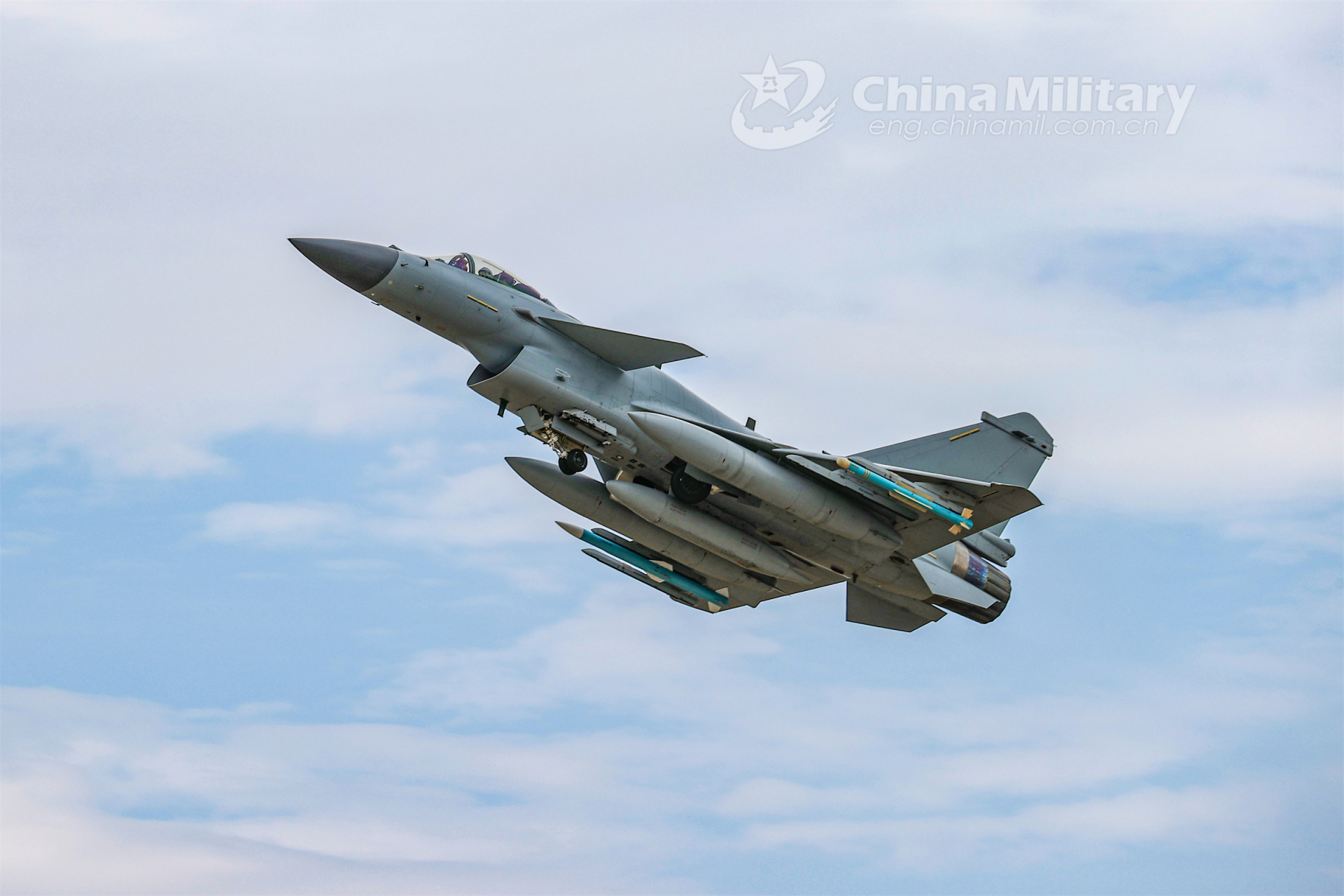 空军某部装备的歼-10c战斗机,这几年,歼-10c战斗机的好图越来越多了