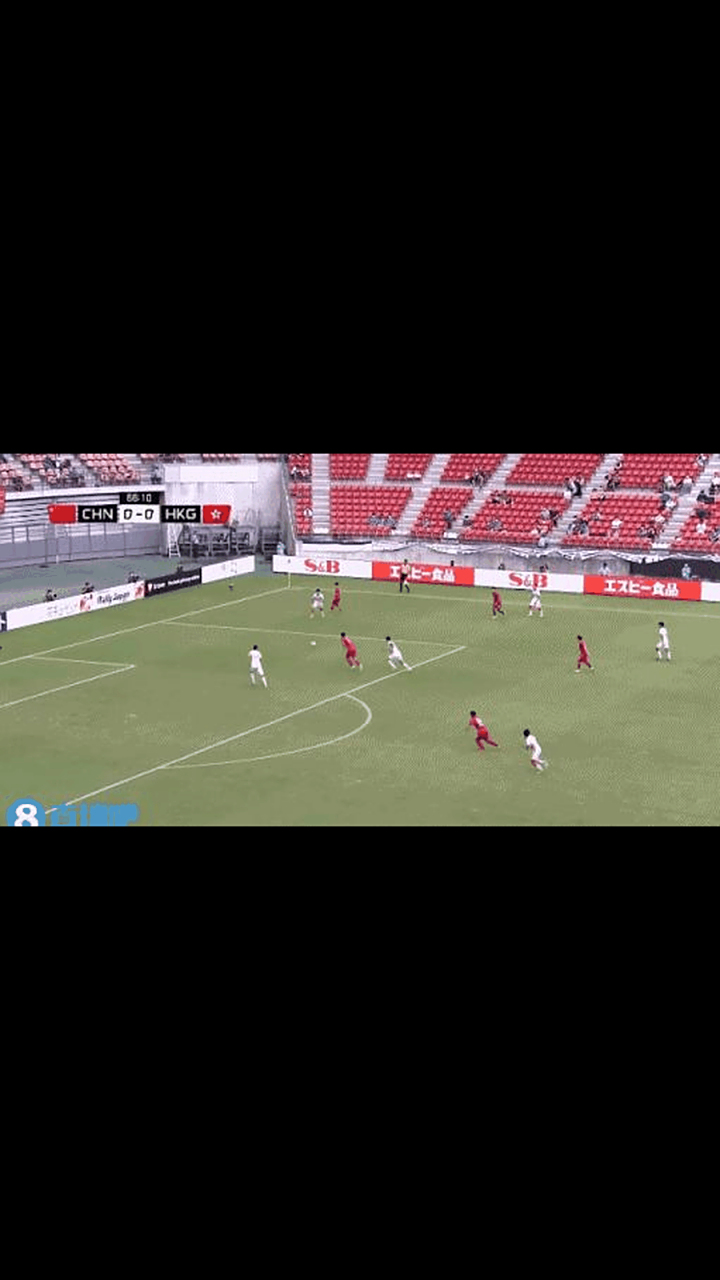 gif创作人# 国足长舒一口气!终于进球了! 第67分钟,老谭龙进球!