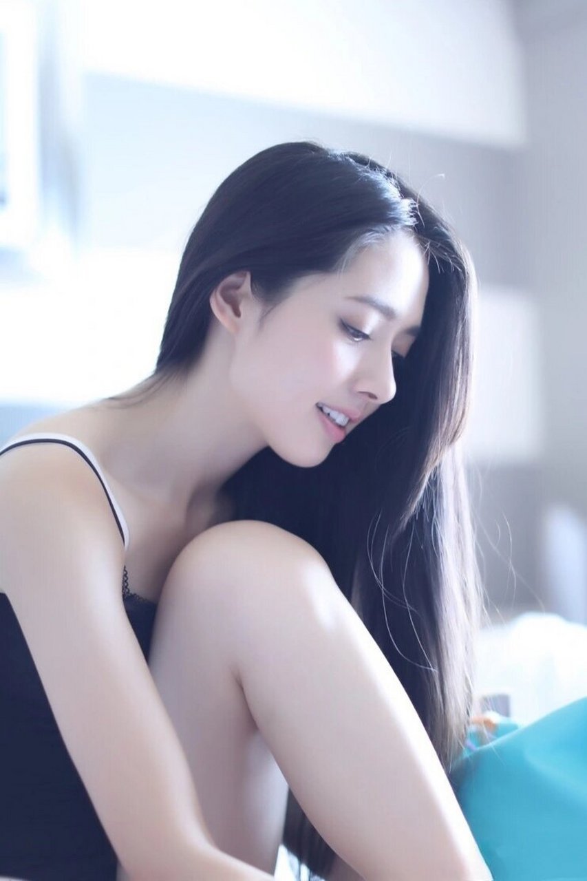 郭碧婷就是想象中大学校花的样子  郭碧婷的美丽确实非常出众,很多人