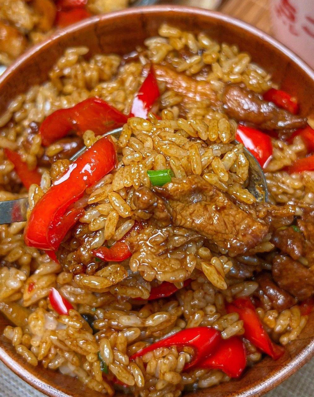 肉汤泡饭:湘菜馆的秘密武器,让你欲罢不能!