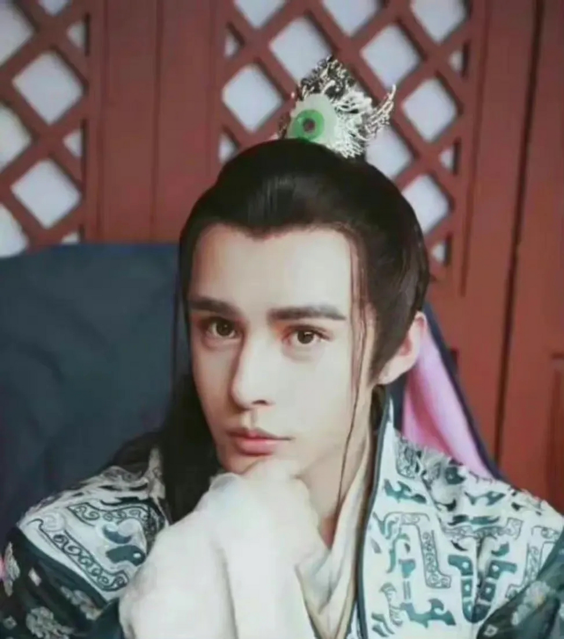 香蜜扑哧君的扮演者林皓洋大方回应整容,这个效果也太自然了吧!