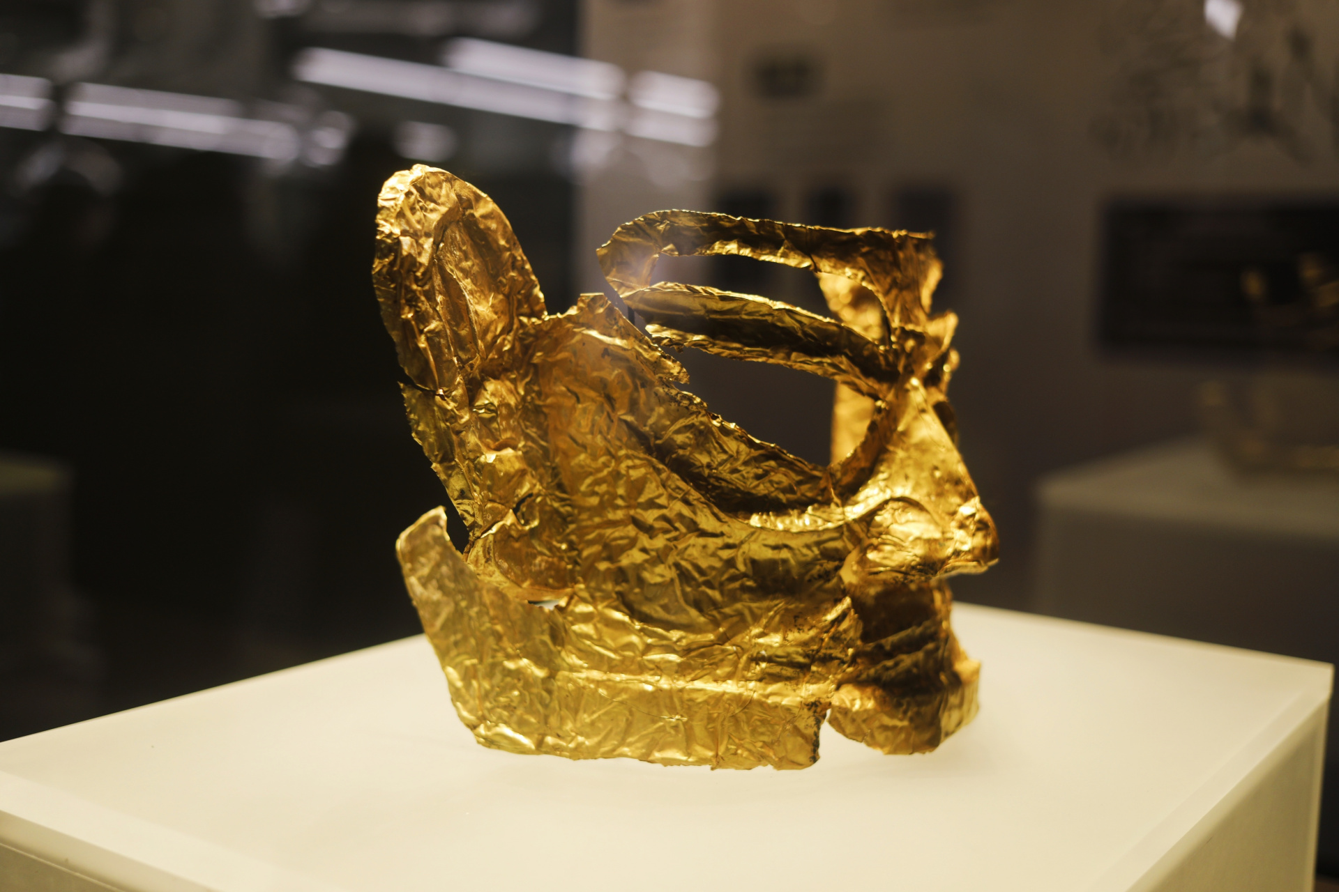 总要来次博物馆吧#三星堆的黄金面具——体现了古蜀文明对金器的嘲葺