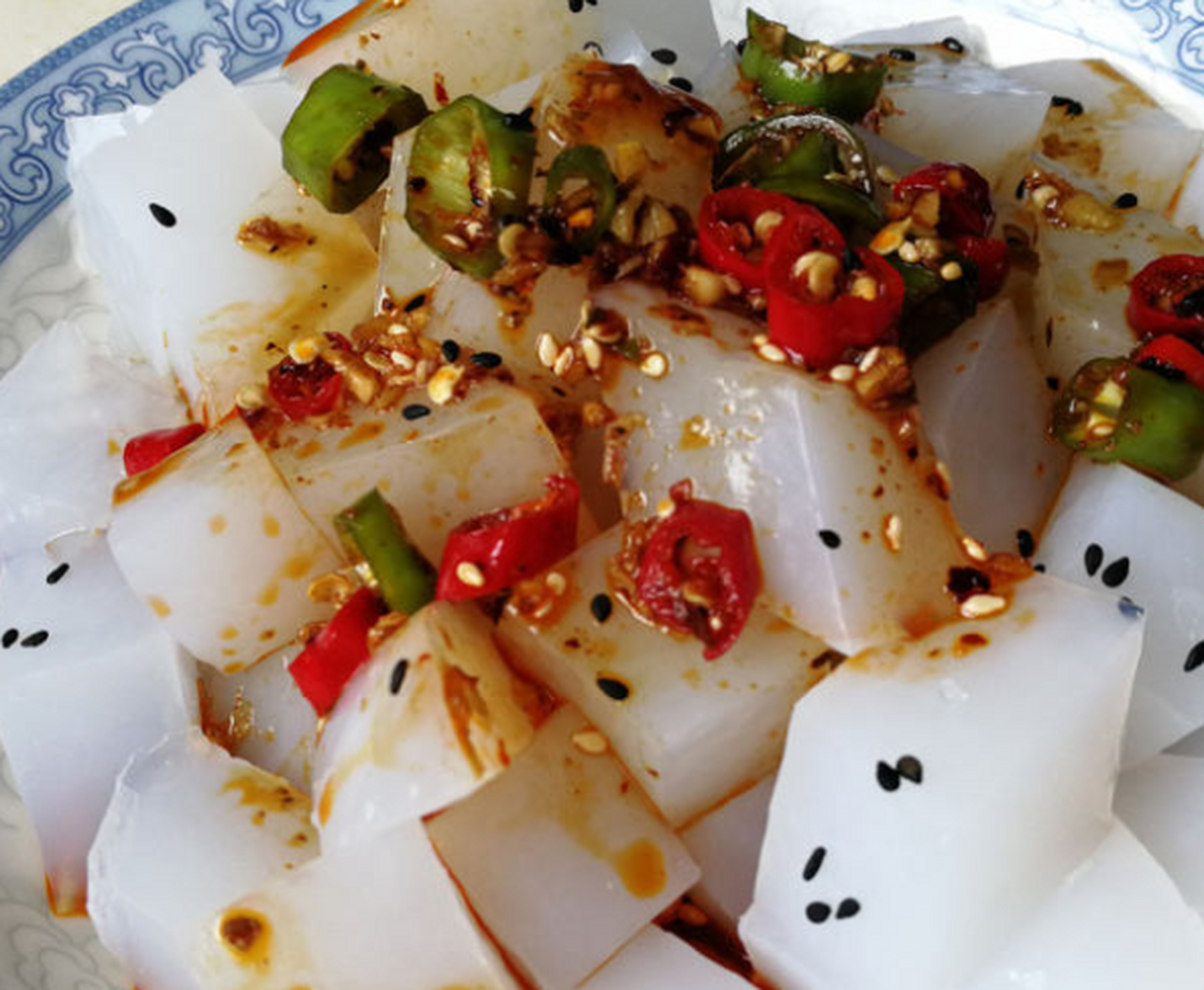 重逢巴蜀# 四川金豌豆凉粉是凉山地区的一道特色美食,深受当地人民