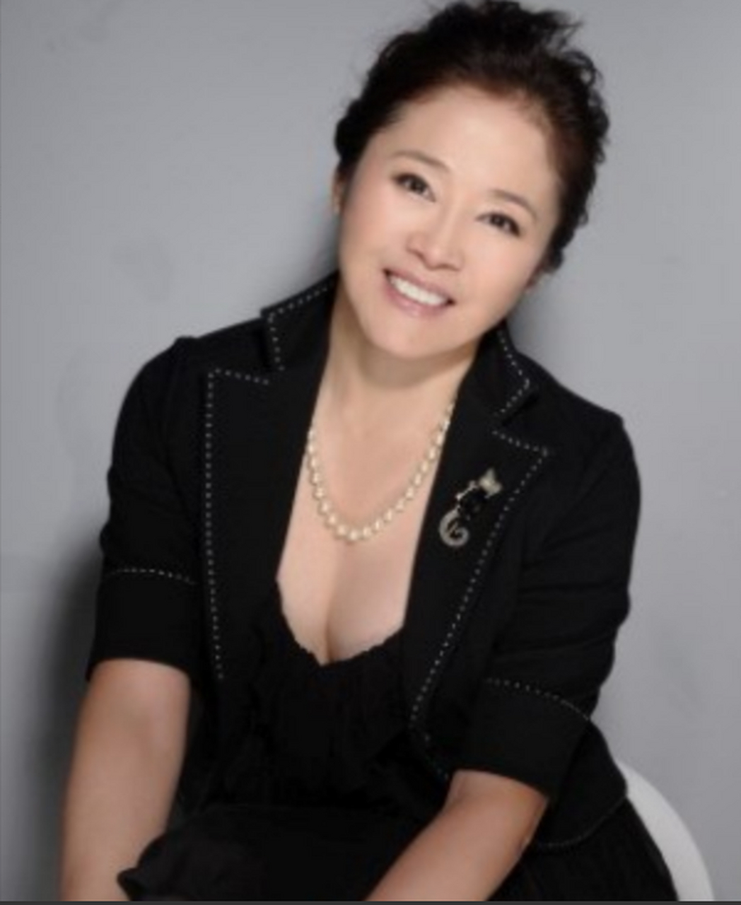 1985年,盖克赴美发展,丈夫提出2个要求:不可以给美国人当保姆 虽然