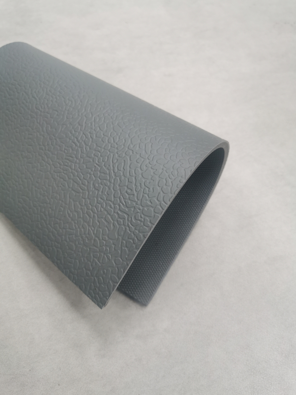 pvc运动地胶的性能与安全满足专业运动员及赛事标准.