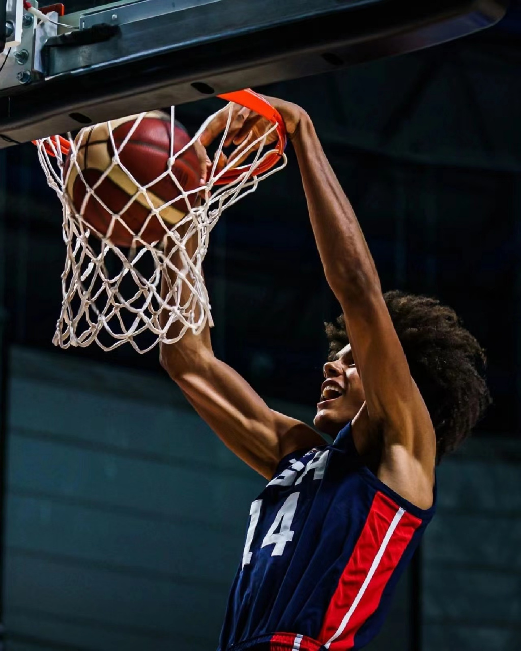 全美五星级高中生 asa newell 身高和臂展都十分出挑的全美五星级