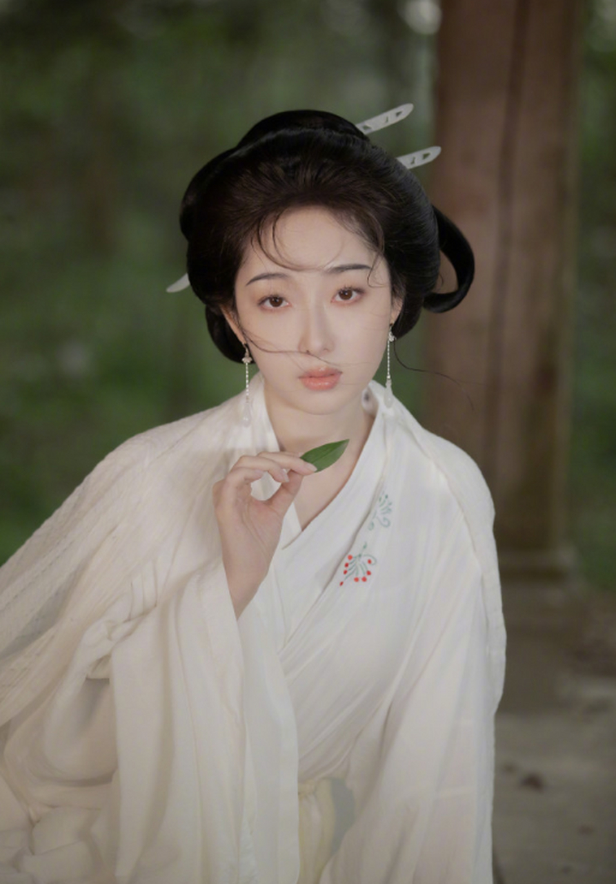 在《新红楼梦》里饰演林黛玉的蒋梦婕报警了!这是怎么回事?