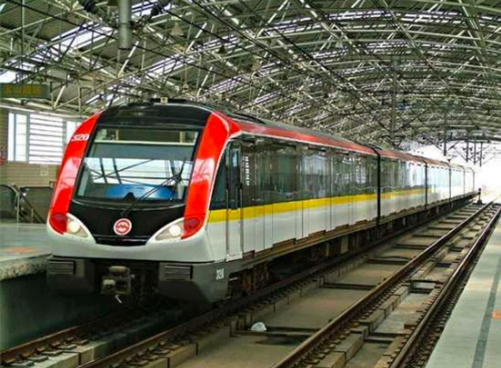 【北京地铁3号线首列车正式下线,国内首次实现全自动联挂,灵活编组的