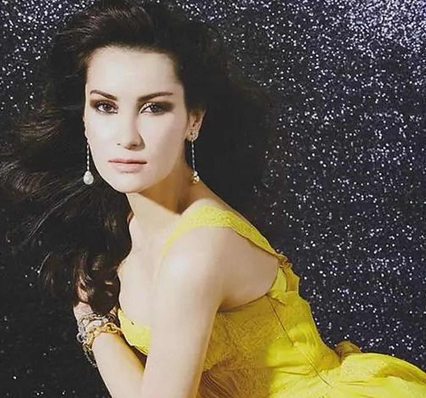 泰国首席女星安妮·彤帕拉松:"娱乐圈公主"出道20余年几乎零绯闻