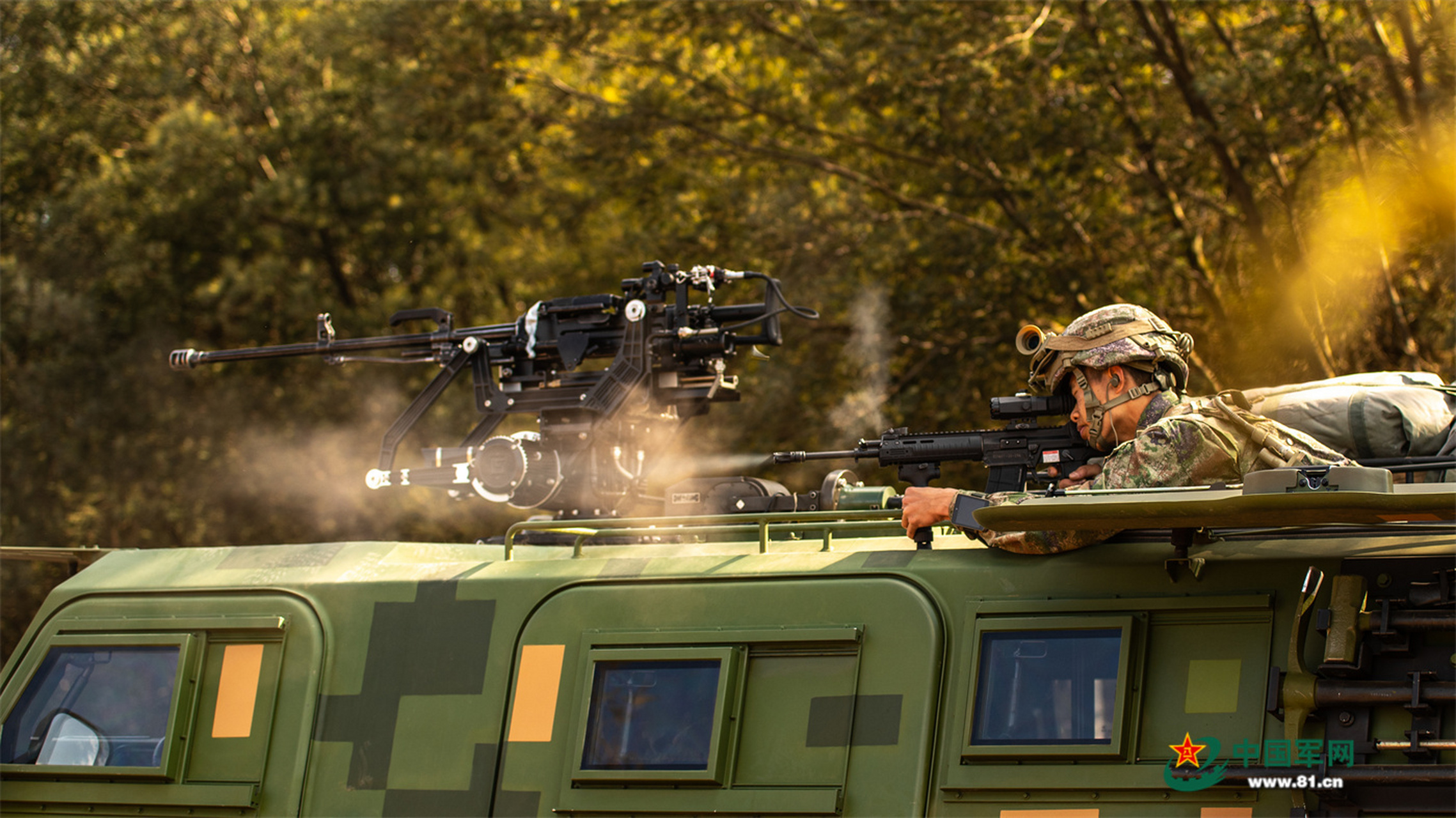 南部战区陆军某旅武装侦察连在改革强军的浪潮中转型,从数字化装备的