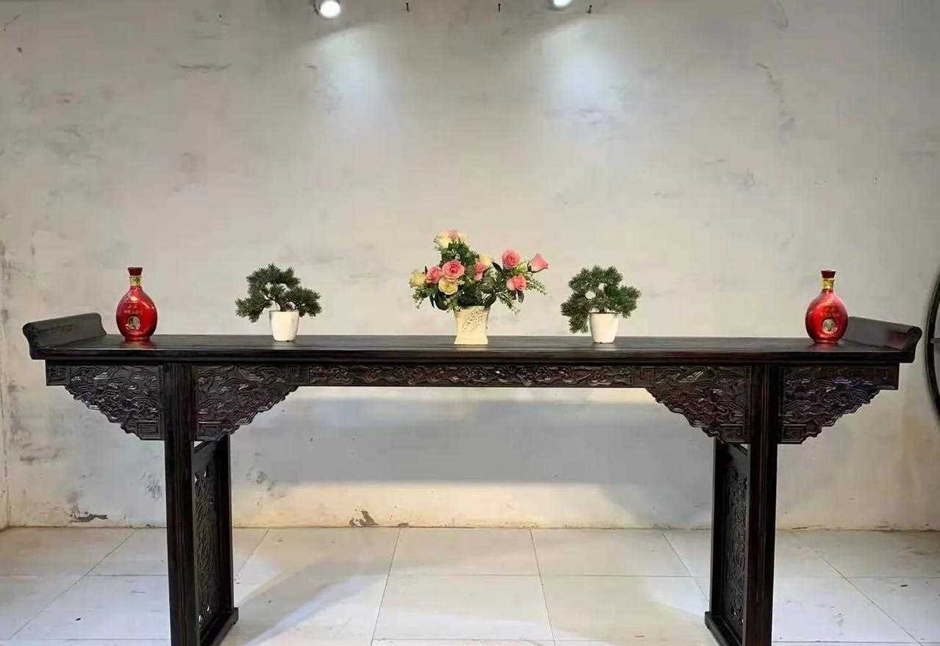 客厅中堂六件套,   尺寸   椅高108宽70厚55,          条案高100长
