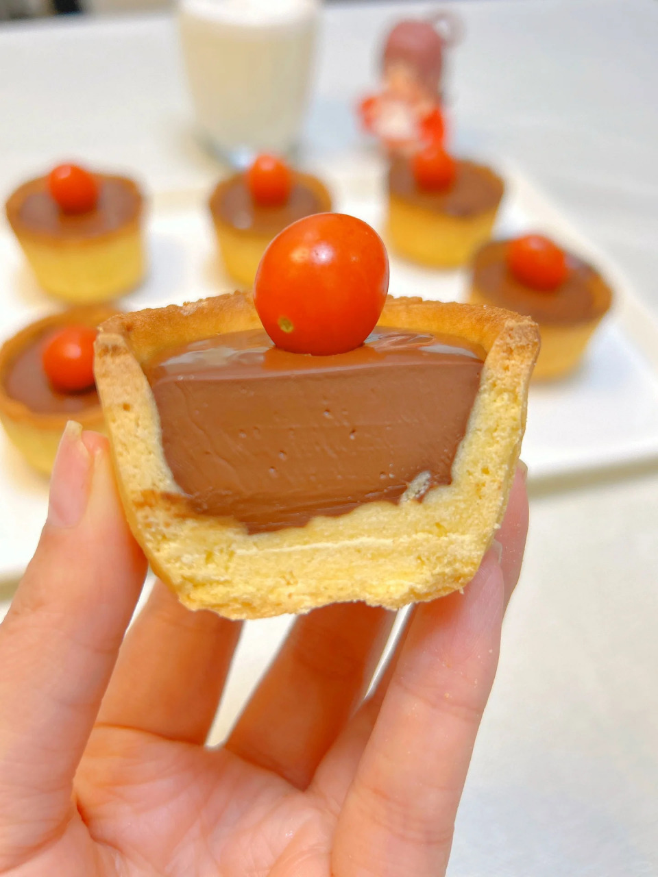 浓郁丝滑无敌好吃的巧克力挞免打发6015 今天分享一款超级好吃的