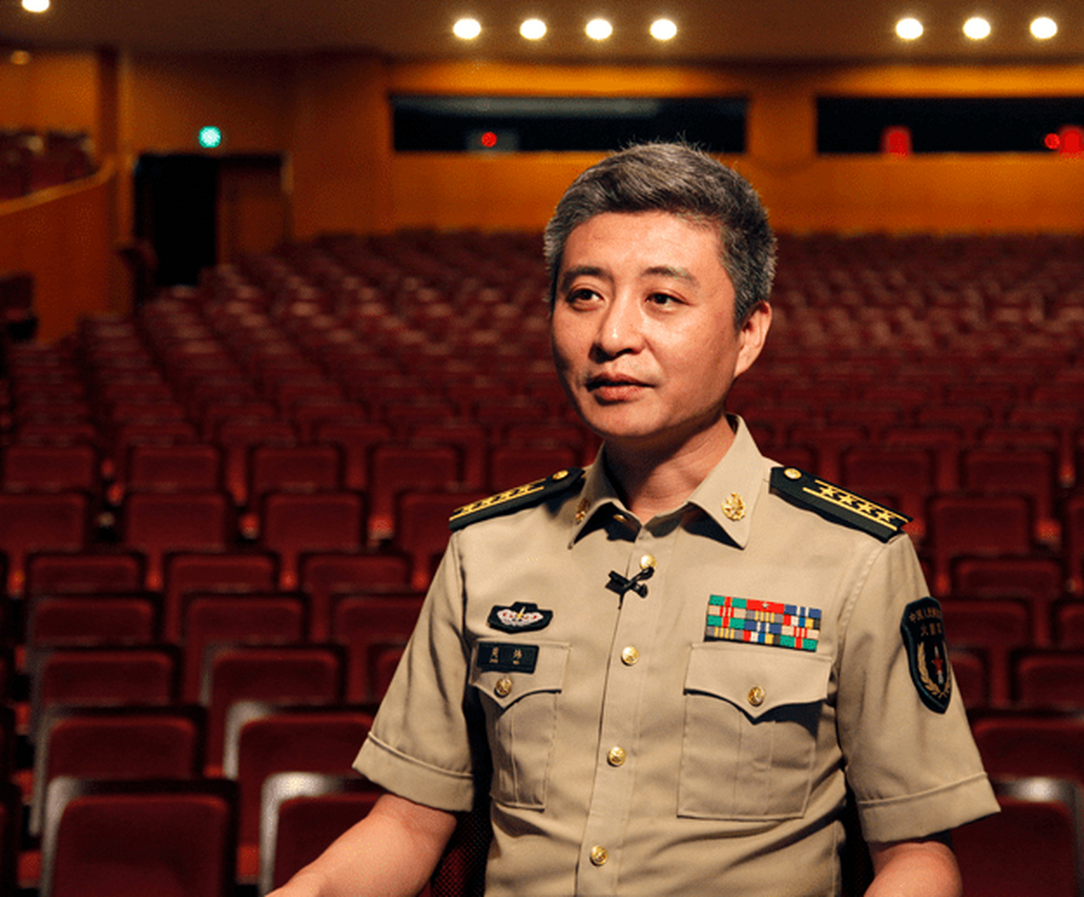 "从未捐款"的名人之周炜  1999年周炜上过春晚,表演了小品《真情30秒