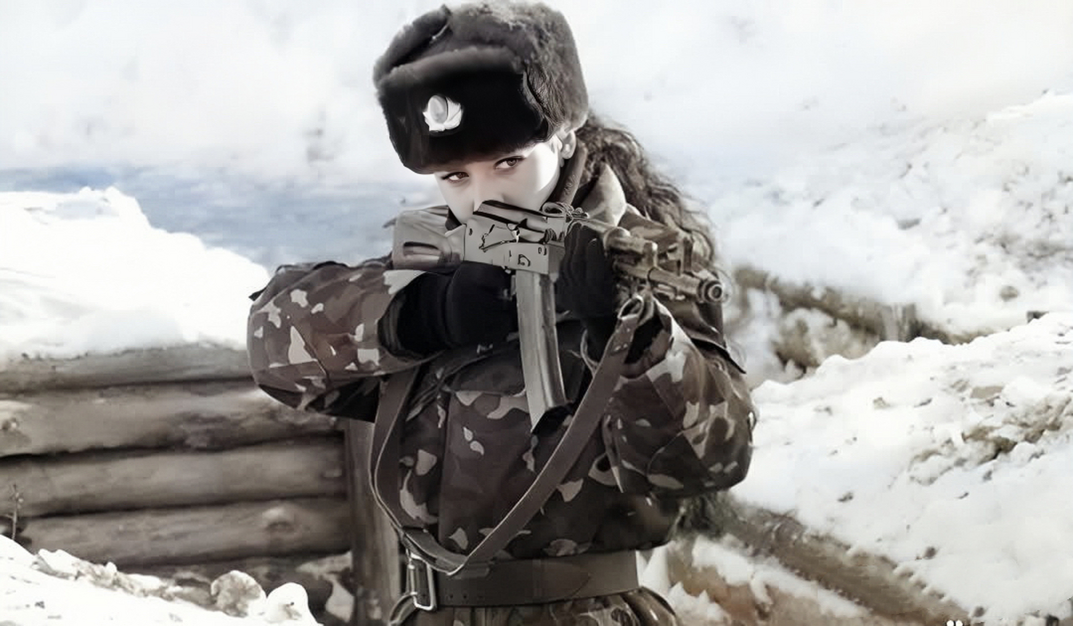 鉴于前线士兵的严重匮乏,许多乌克兰女孩选择参军.