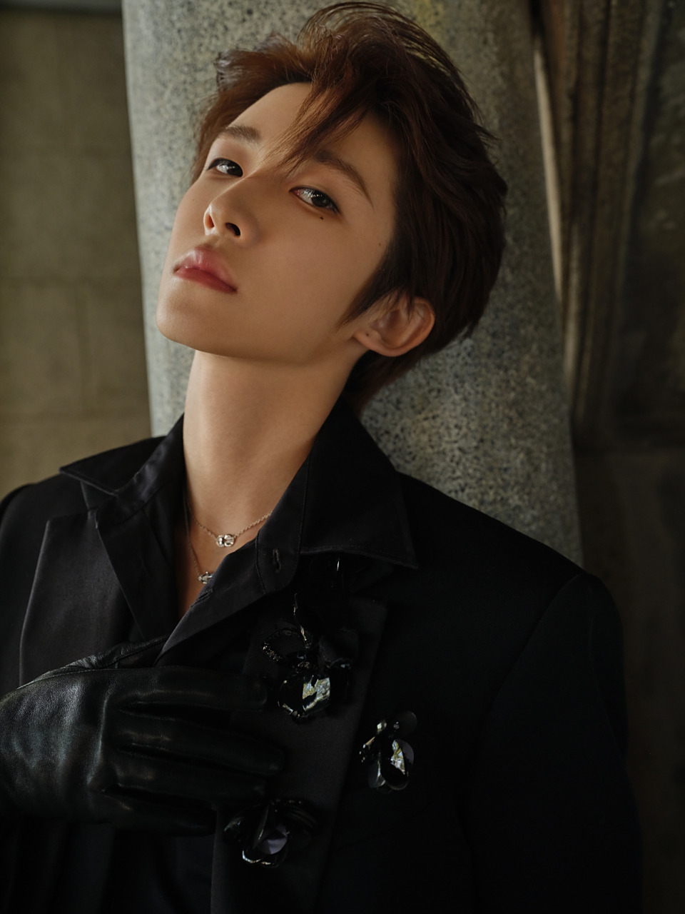 刘宇今日芭莎美妆嘉年华造型工作室出图,品鉴一下吧!  #刘宇