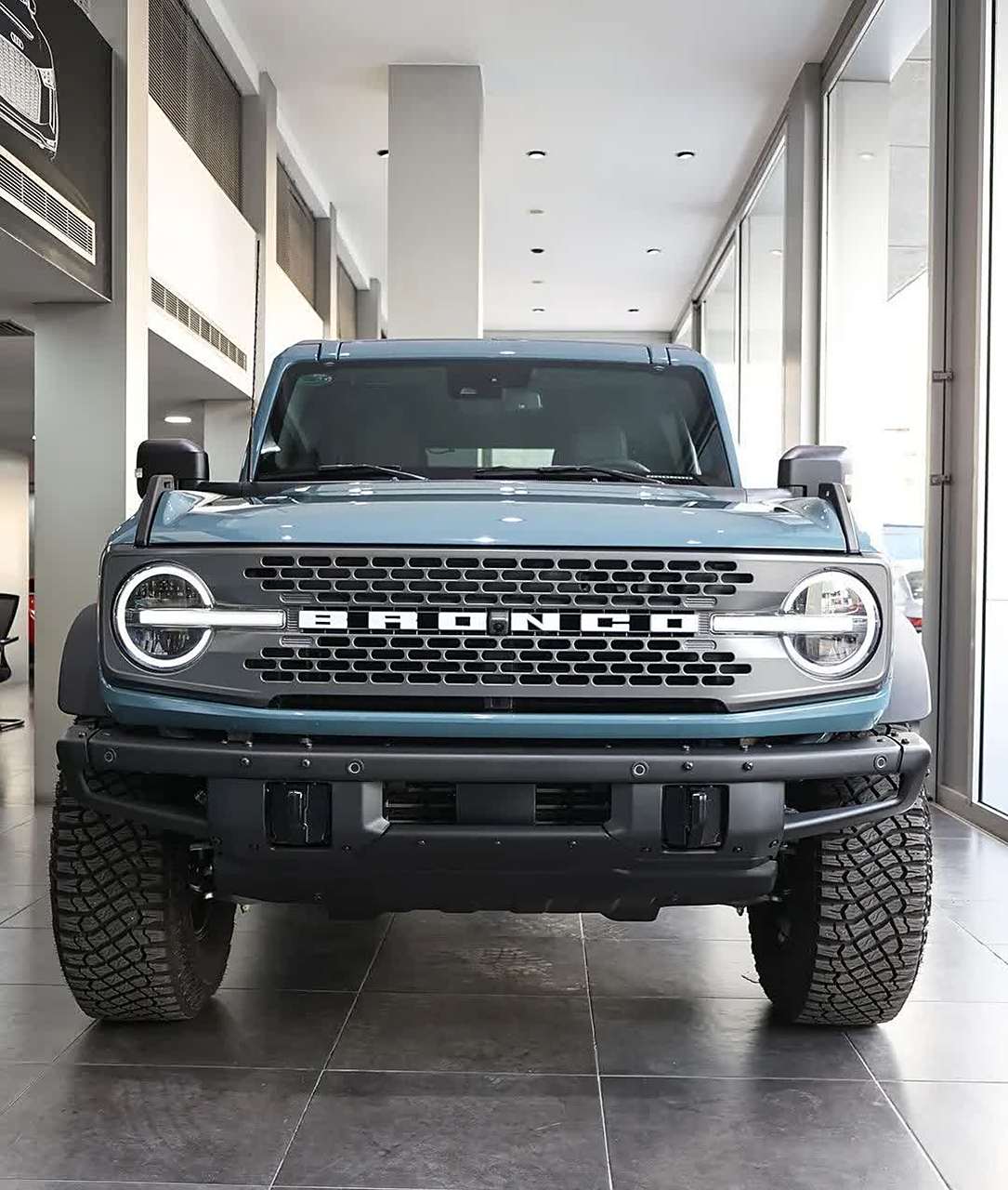 福特bronco badlands,这是四门版本,配备lux sasquatch选装包,搭载2.