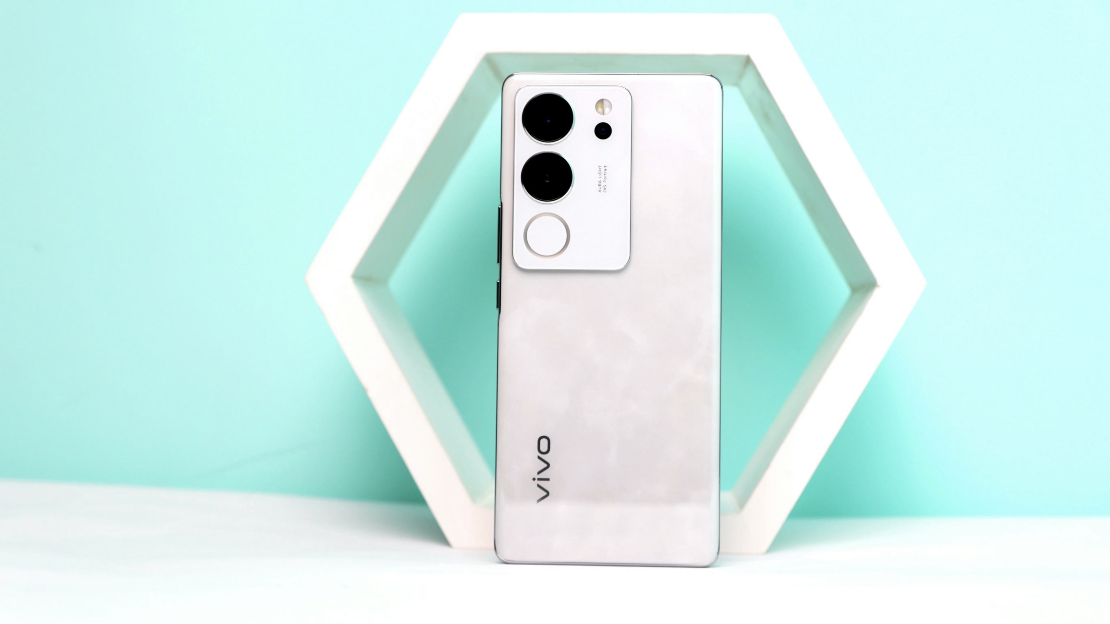 vivo s17上手图赏,这颜值真是没谁了,蓝厂还是懂线下用户,本来s系列