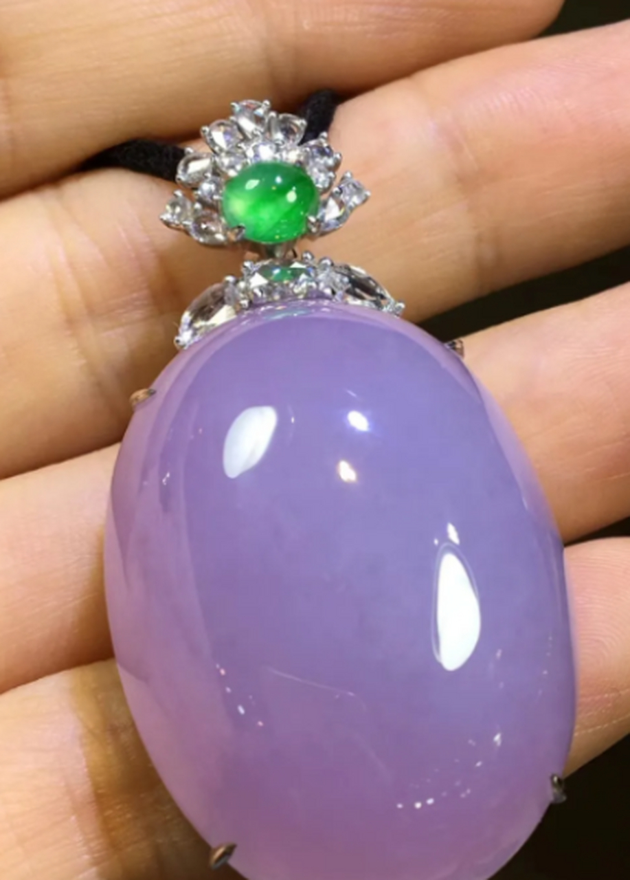 点击头像看直播# #翡翠珠宝#冰紫大鸽子蛋吊坠 厚装饱满 完美 18k金