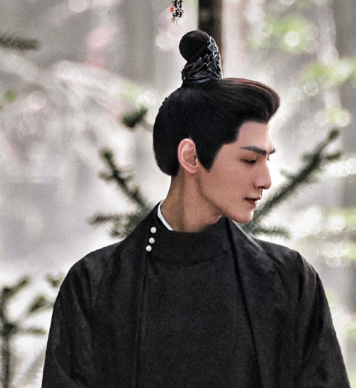 罗云熙在新剧《颜心记》中的黑衣造型有点绝!
