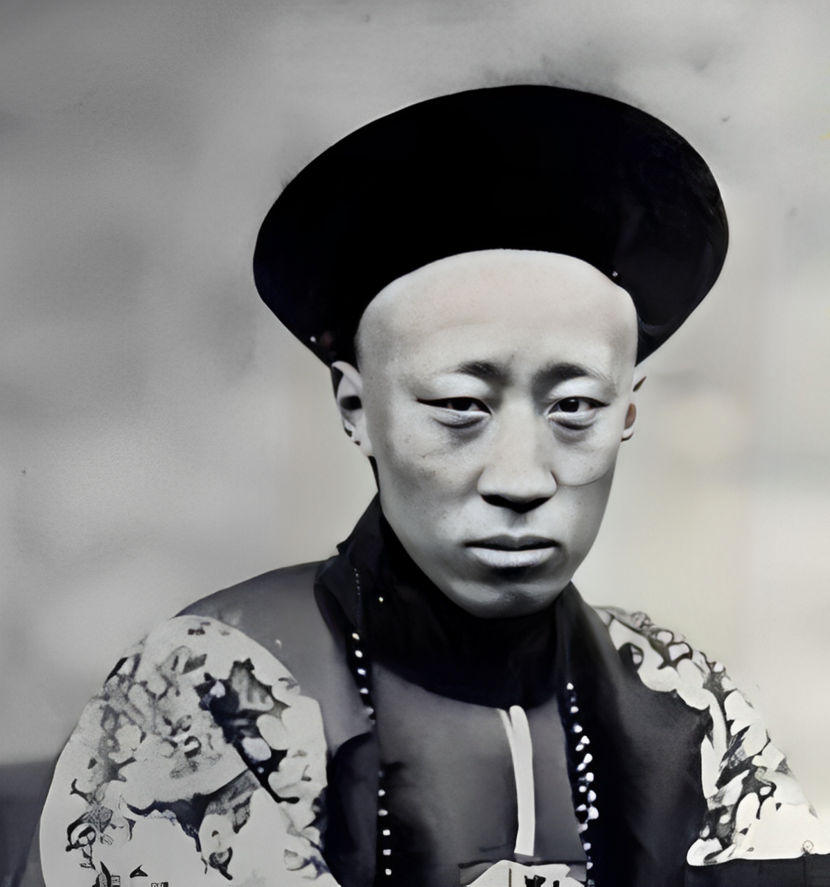 1861年,肃顺被押到宣武门菜市口山执行死刑时他拒绝下跪!