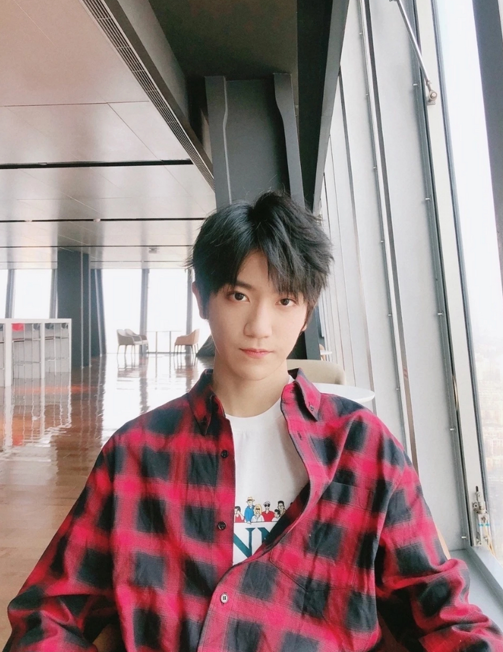 【时代峰峻艺人李天泽高考586分】近日,有网友在网社交平台向艺人李