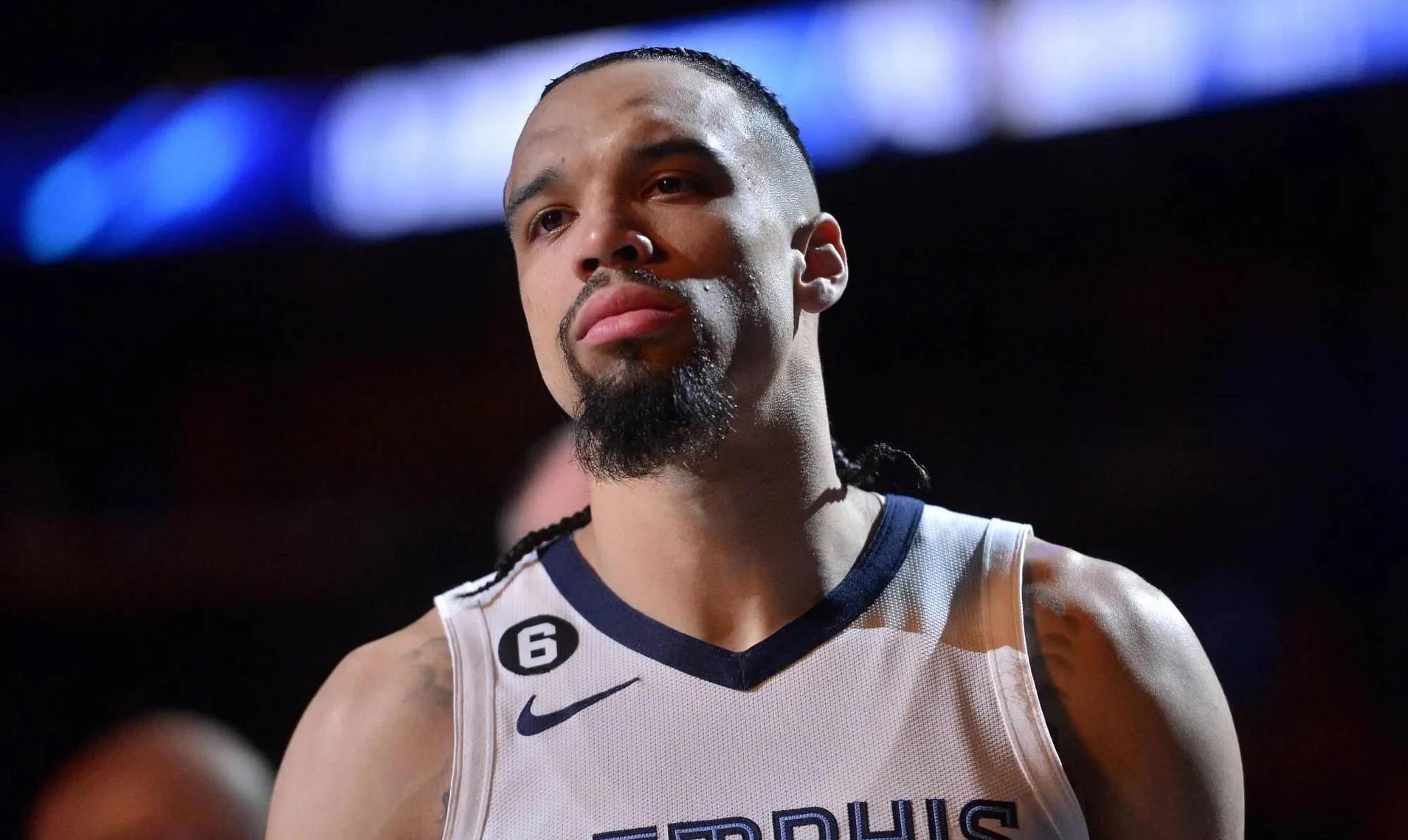 这是灰熊不敌快船的赛后采访. 狄龙布鲁克斯:"快船今天晚上拥有两名三