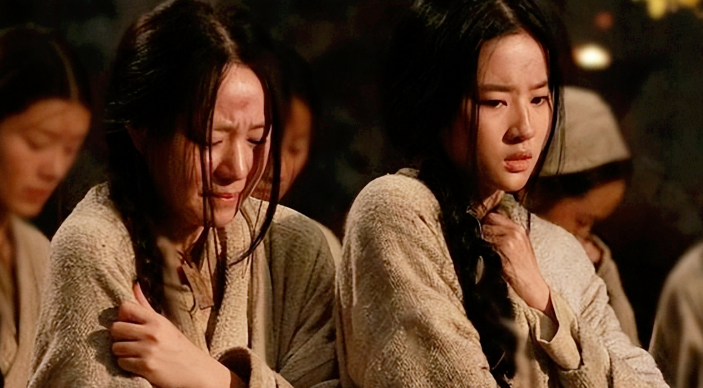 仁怀皇后朱琏,袒露着上身,身披羊裘,被金人奴役着,去行"牵羊礼".