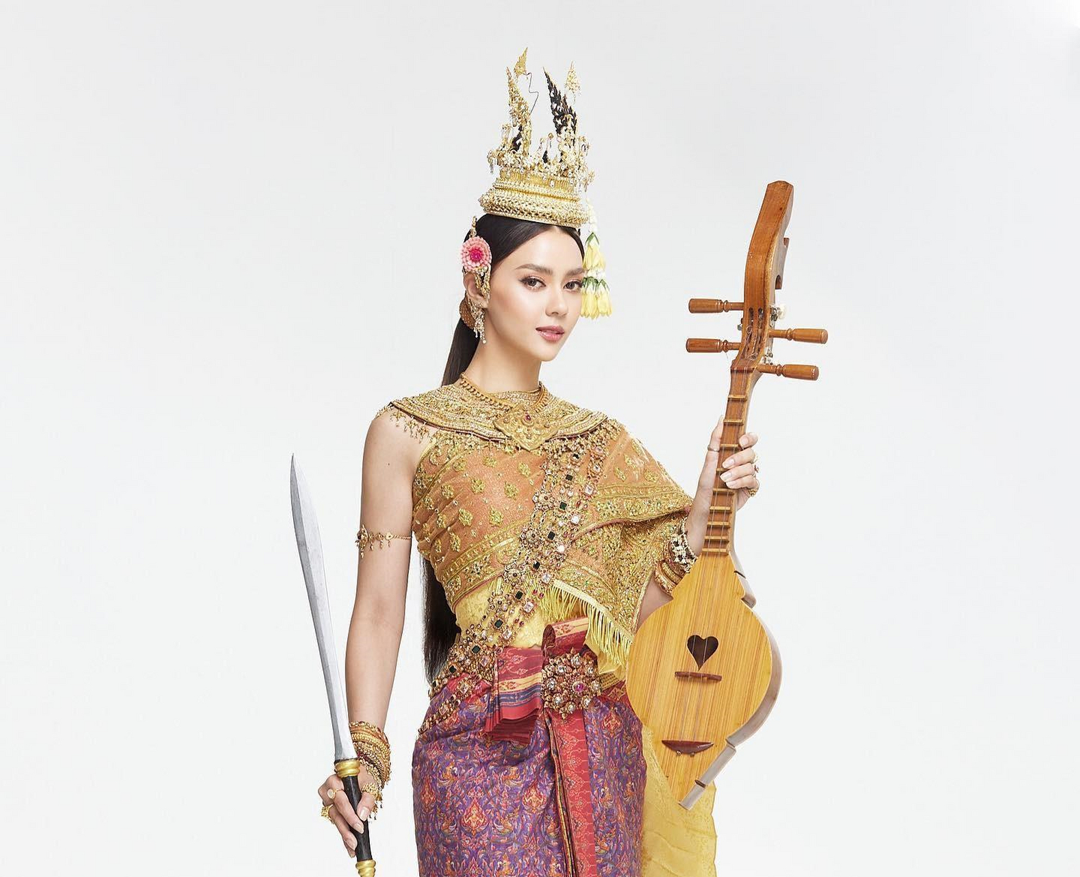 泰国环球小姐amanda晒宋干女神照送祝福