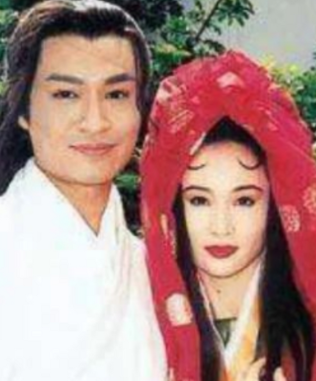 张艺谋曾经说过:"于莉年轻的时候,很有魅力,拍戏的时候,她总是一身